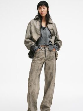 H&M studio painted- look jeans